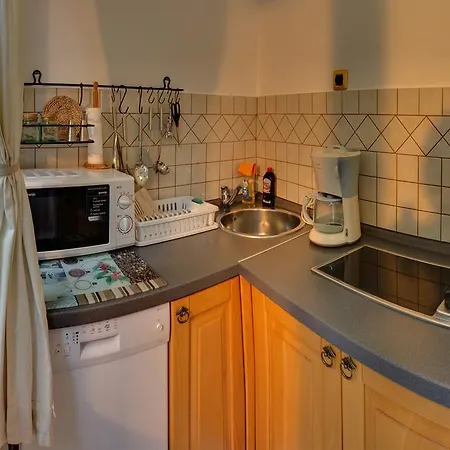 Vis A Vis Apartments *