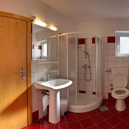 Vis A Vis Apartments *