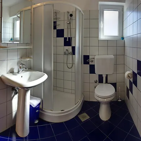 Vis A Vis Apartments Apartment