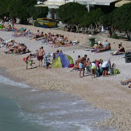 Vis A Vis Apartments