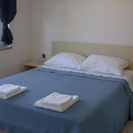 Vis A Vis Apartments Baška