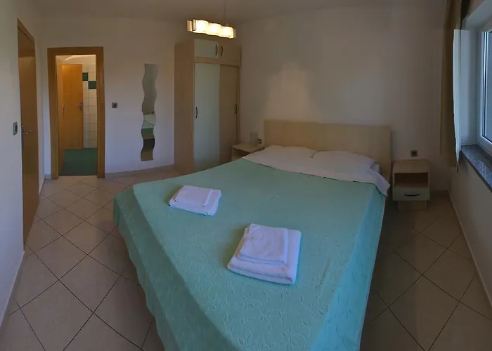 Apartman Vis A Vis Baška