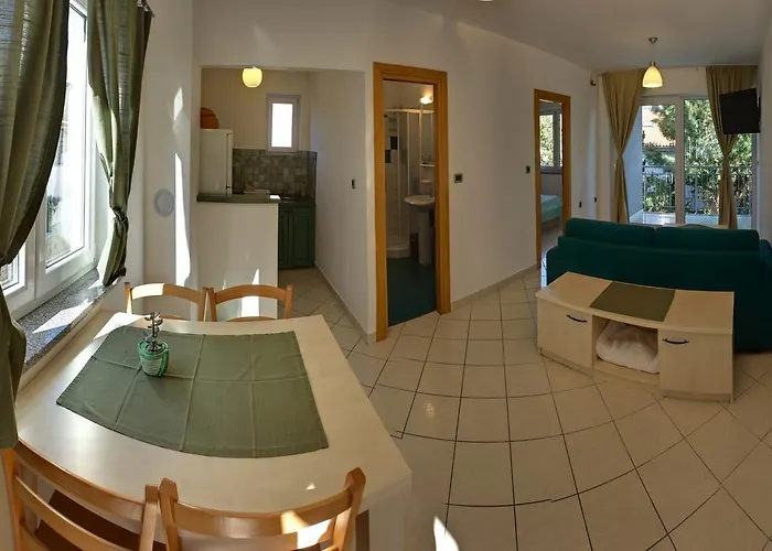 Apartman Vis A Vis *