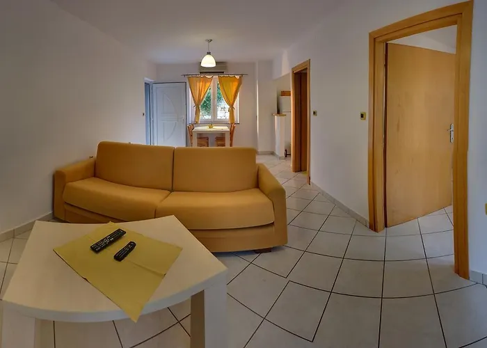 Vis A Vis Apartman *