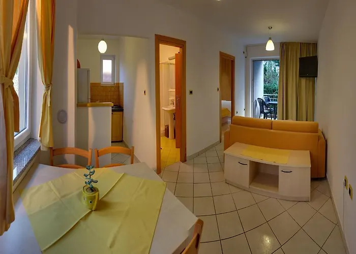 Apartman Vis A Vis *