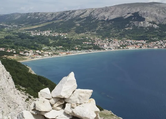 Vis A Vis Baška
