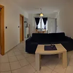 Apartment Vis A Vis Apartments