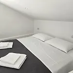 Vis A Vis Apartments Baška