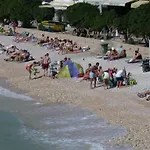 Vis A Vis Apartments