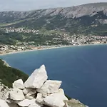 Vis A Vis Apartments Baška