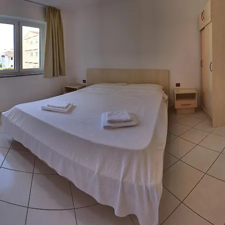 Vis A Vis Apartments Apartman