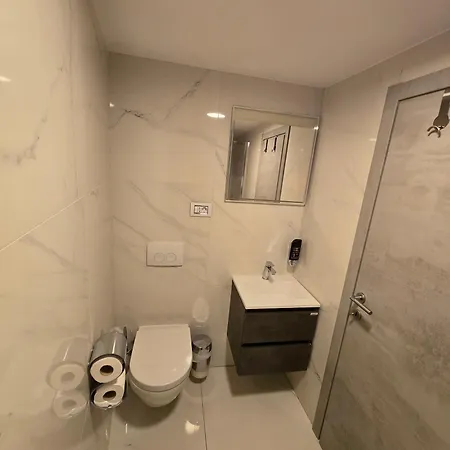 Apartman Vis A Vis Apartments *