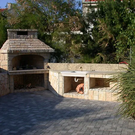 Vis A Vis Apartments