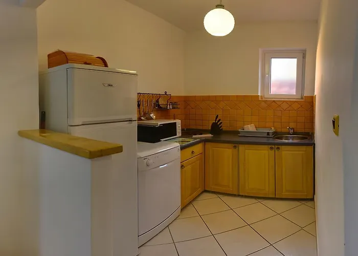 Vis A Vis Apartman *